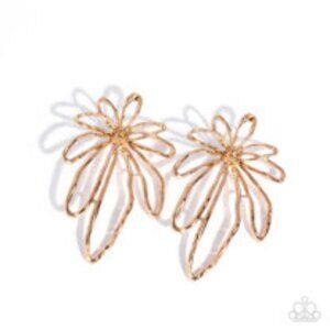 Paparazzi Growing Garden - Gold Flower Post Earrings